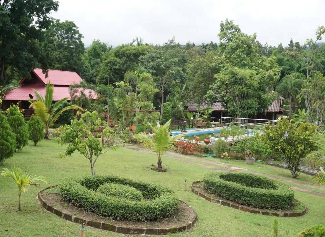 Ban Rai Tin Thai Ngarm Eco Lodge Mae Rim Exteriör bild