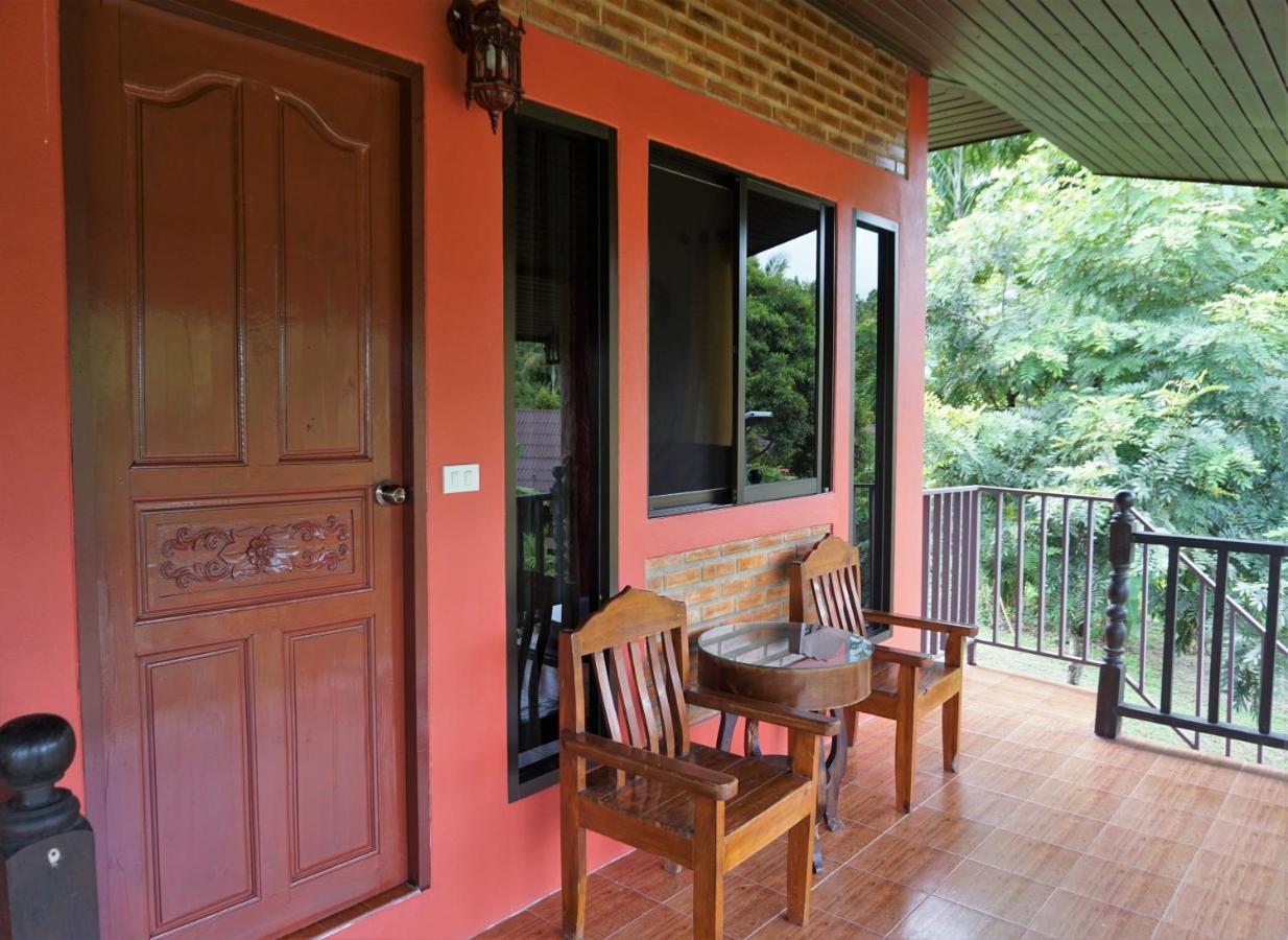 Ban Rai Tin Thai Ngarm Eco Lodge Mae Rim Exteriör bild