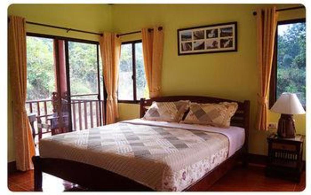 Ban Rai Tin Thai Ngarm Eco Lodge Mae Rim Exteriör bild
