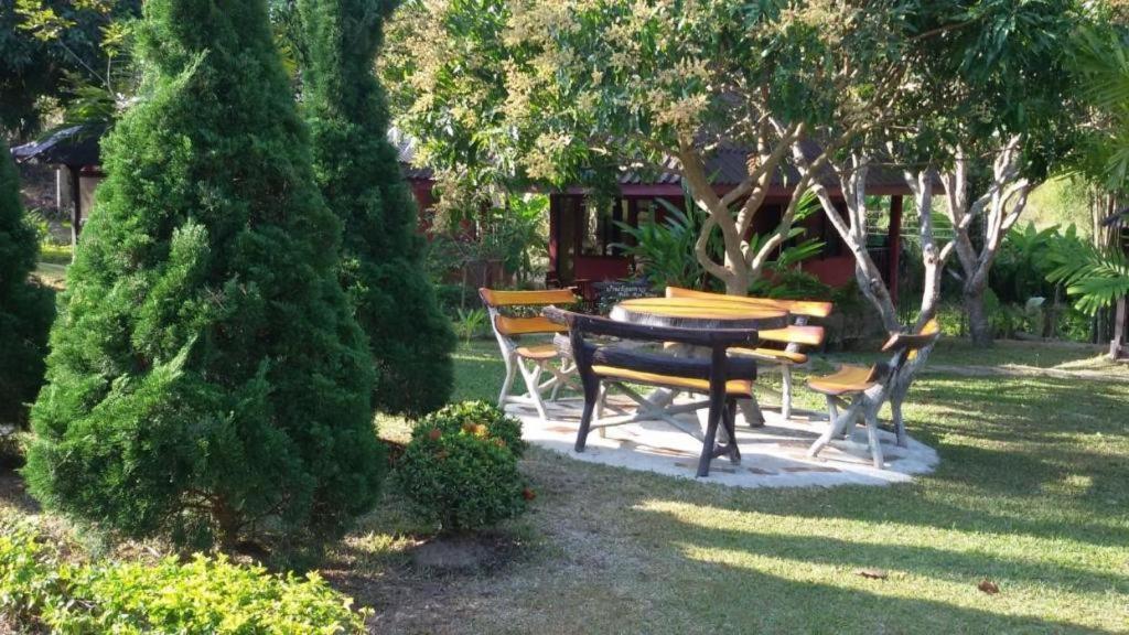 Ban Rai Tin Thai Ngarm Eco Lodge Mae Rim Exteriör bild